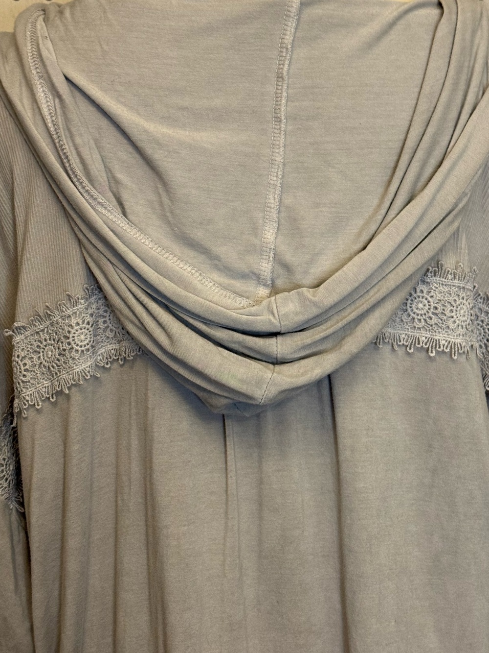 POL Hooded Tunic Top Gray Taupe Lace Back Button Front Boho Size M - Picture 7 of 11